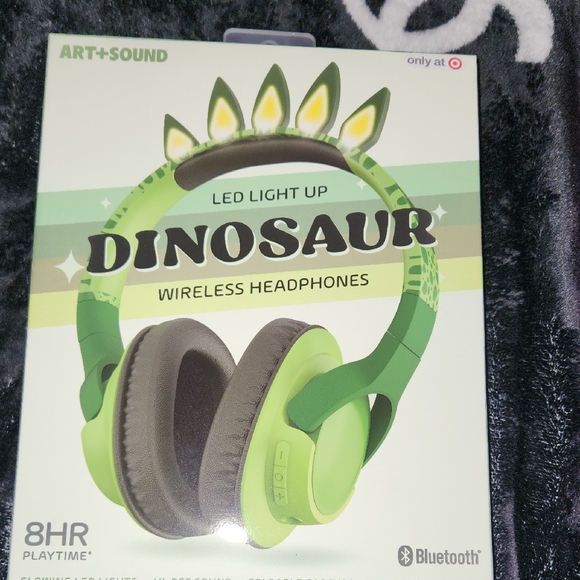 no brand Other - NIB..Green Dinosaur Wireless Headphones